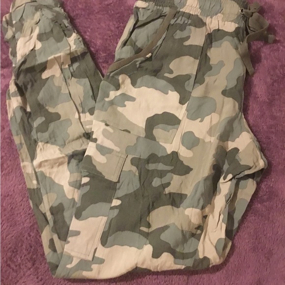 NWOT Hippy Rose CAMOUFLAGE Stretchy Leggings - Picture 5 of 14